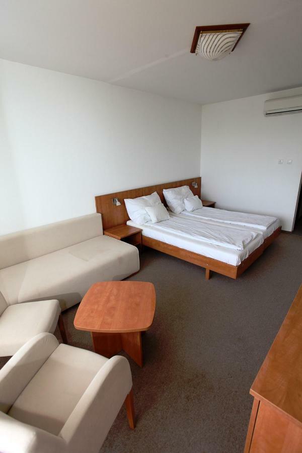 Aranypart Hotel Siófok Dış mekan fotoğraf