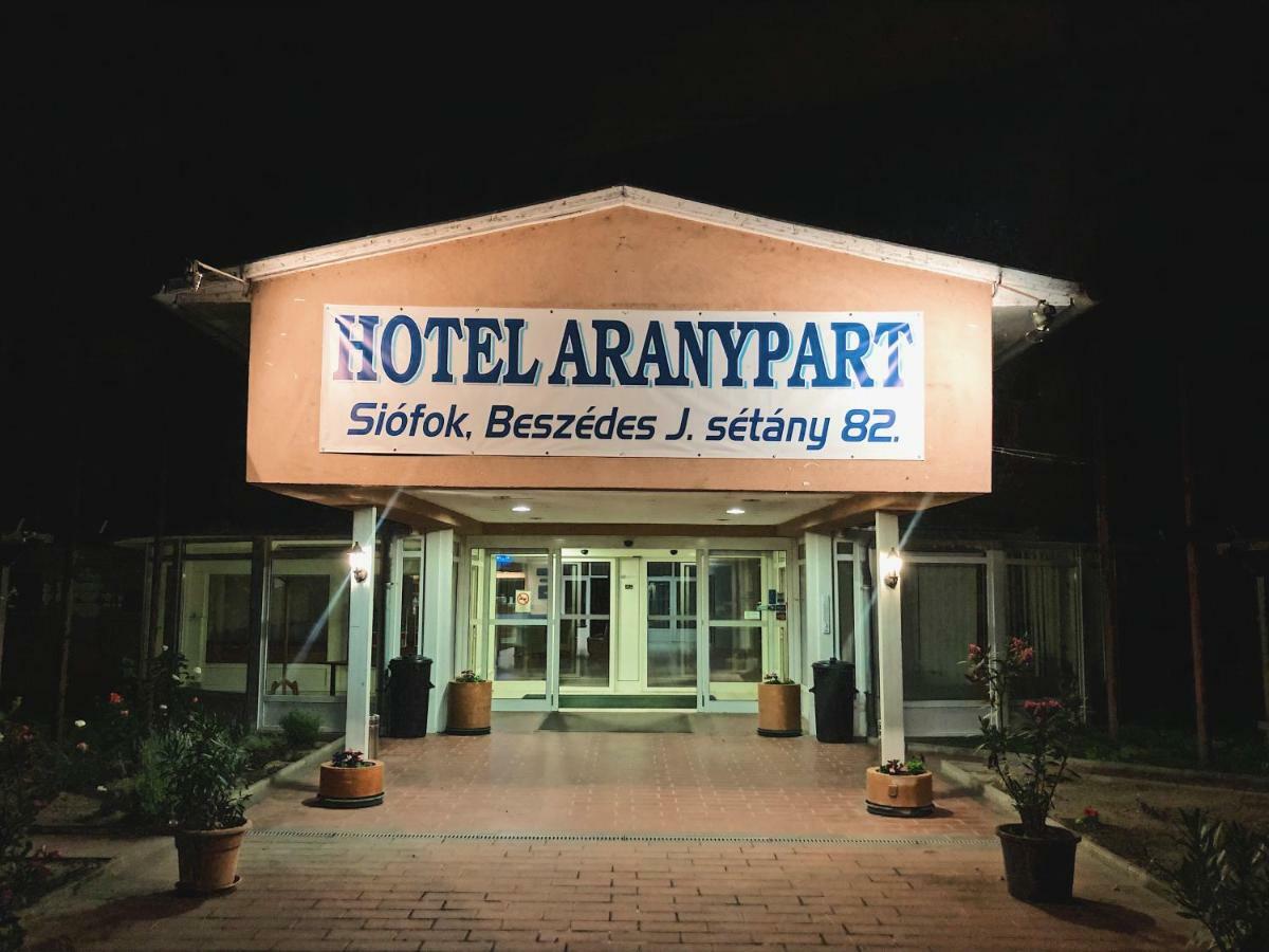 Aranypart Hotel Siófok Dış mekan fotoğraf