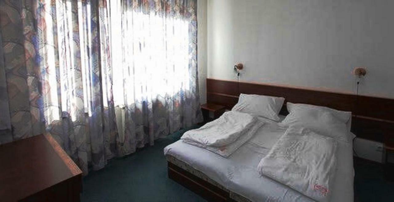 Aranypart Hotel Siófok Dış mekan fotoğraf