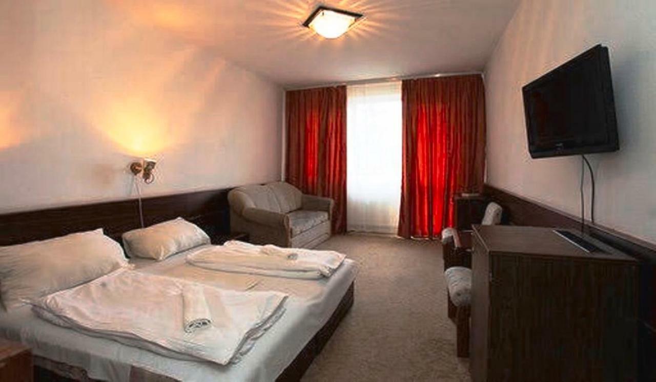 Aranypart Hotel Siófok Dış mekan fotoğraf